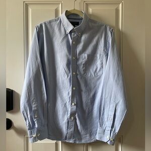 Banana Republic Light Blue Men's Button-Down “Untucked” Shirt